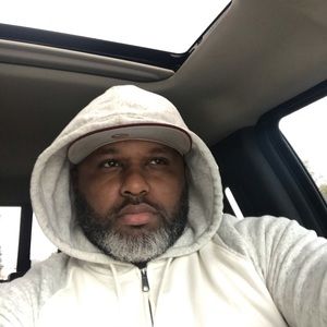 Meet your Posher, Carlos